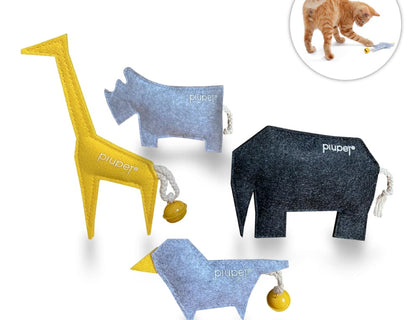 Set aus vier Katzenspielzeugen in verschiedenen Tierformen